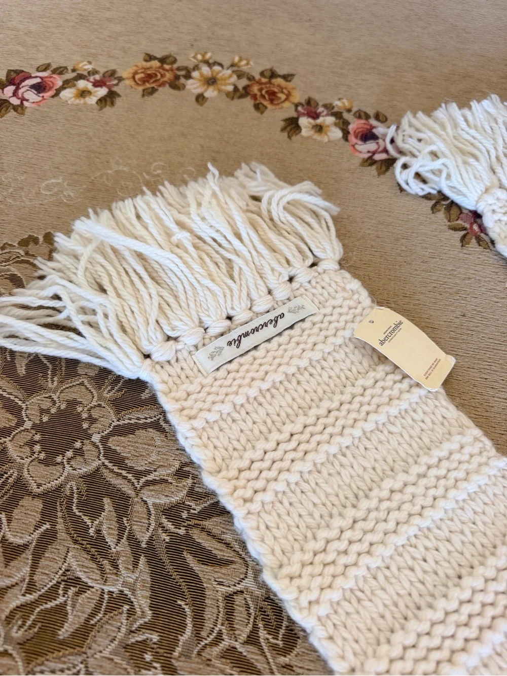 NWT Abercrombie & Fitch Cream Knit Scarf with Fringe